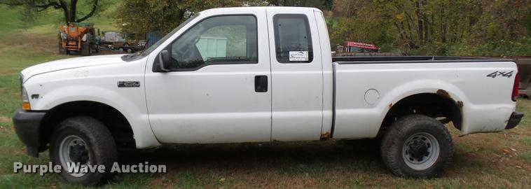 image for item L7148 2002 Ford F250 Super Duty SuperCab pickup truck