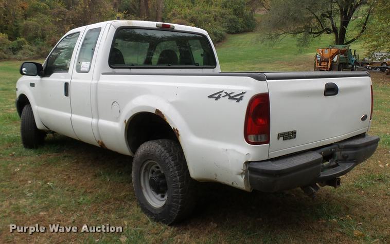 image for item L7148 2002 Ford F250 Super Duty SuperCab pickup truck