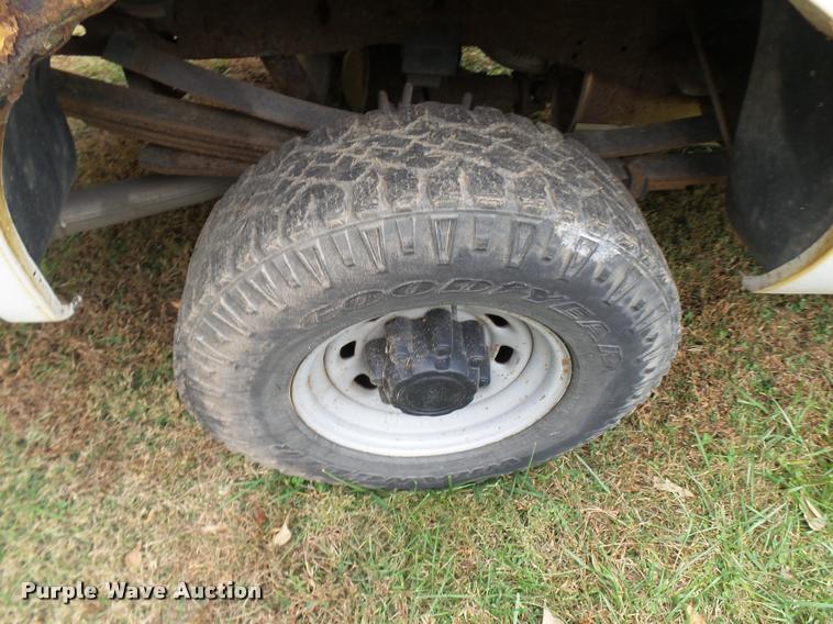 image for item L7148 2002 Ford F250 Super Duty SuperCab pickup truck