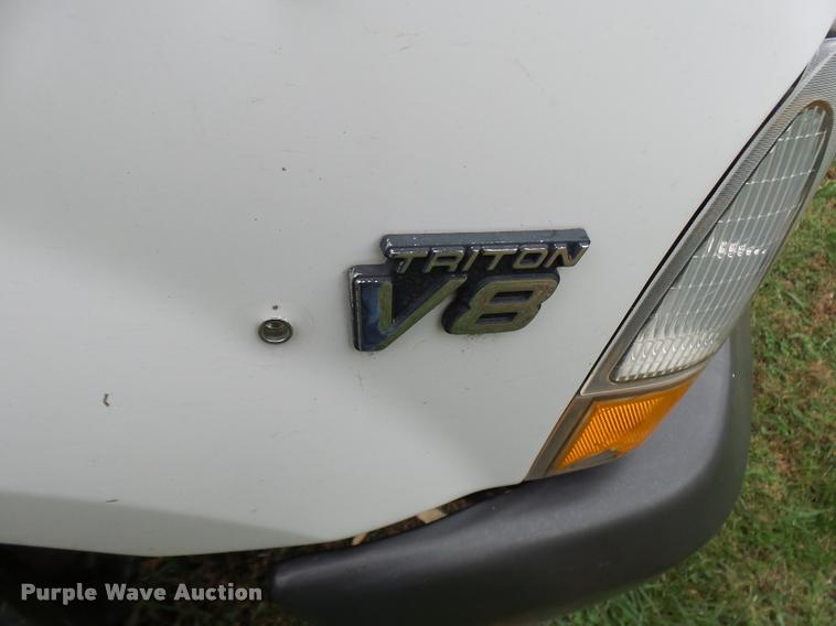 image for item L7148 2002 Ford F250 Super Duty SuperCab pickup truck