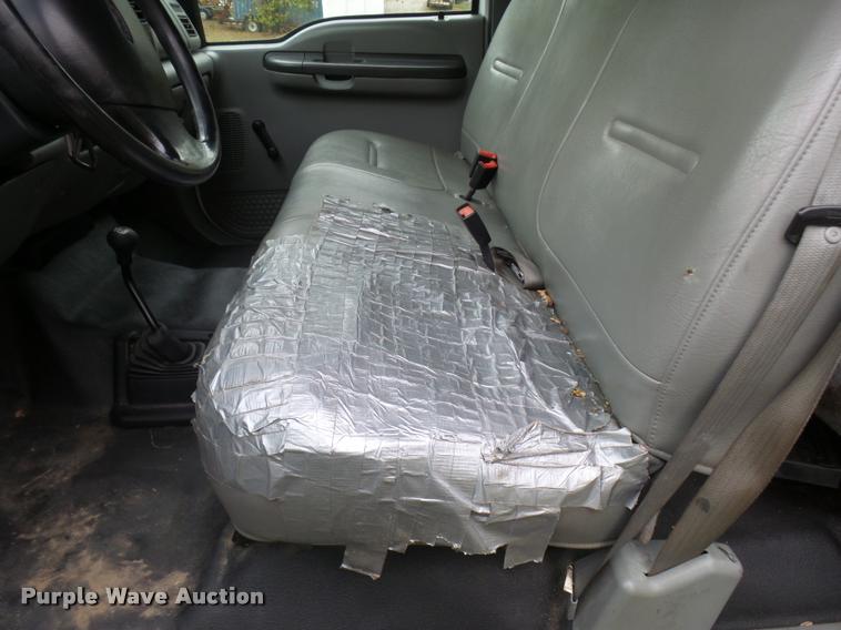 image for item L7148 2002 Ford F250 Super Duty SuperCab pickup truck