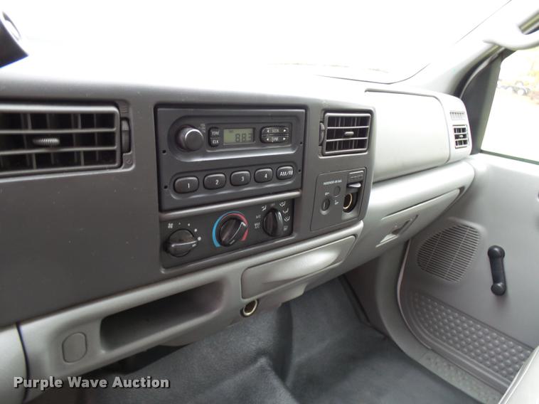 image for item L7148 2002 Ford F250 Super Duty SuperCab pickup truck