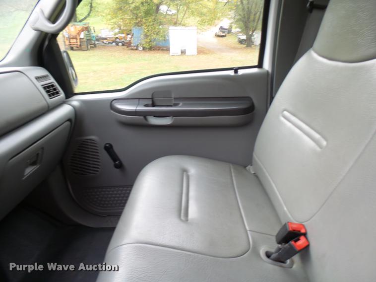 image for item L7148 2002 Ford F250 Super Duty SuperCab pickup truck