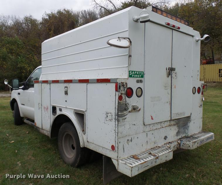 image for item L7149 2000 Ford F350 Super Duty XL utility truck