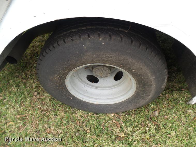 image for item L7149 2000 Ford F350 Super Duty XL utility truck