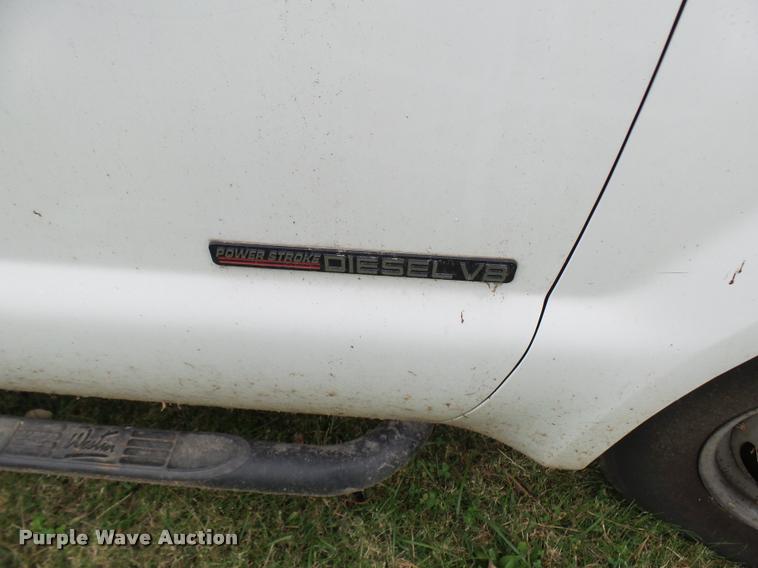 image for item L7149 2000 Ford F350 Super Duty XL utility truck