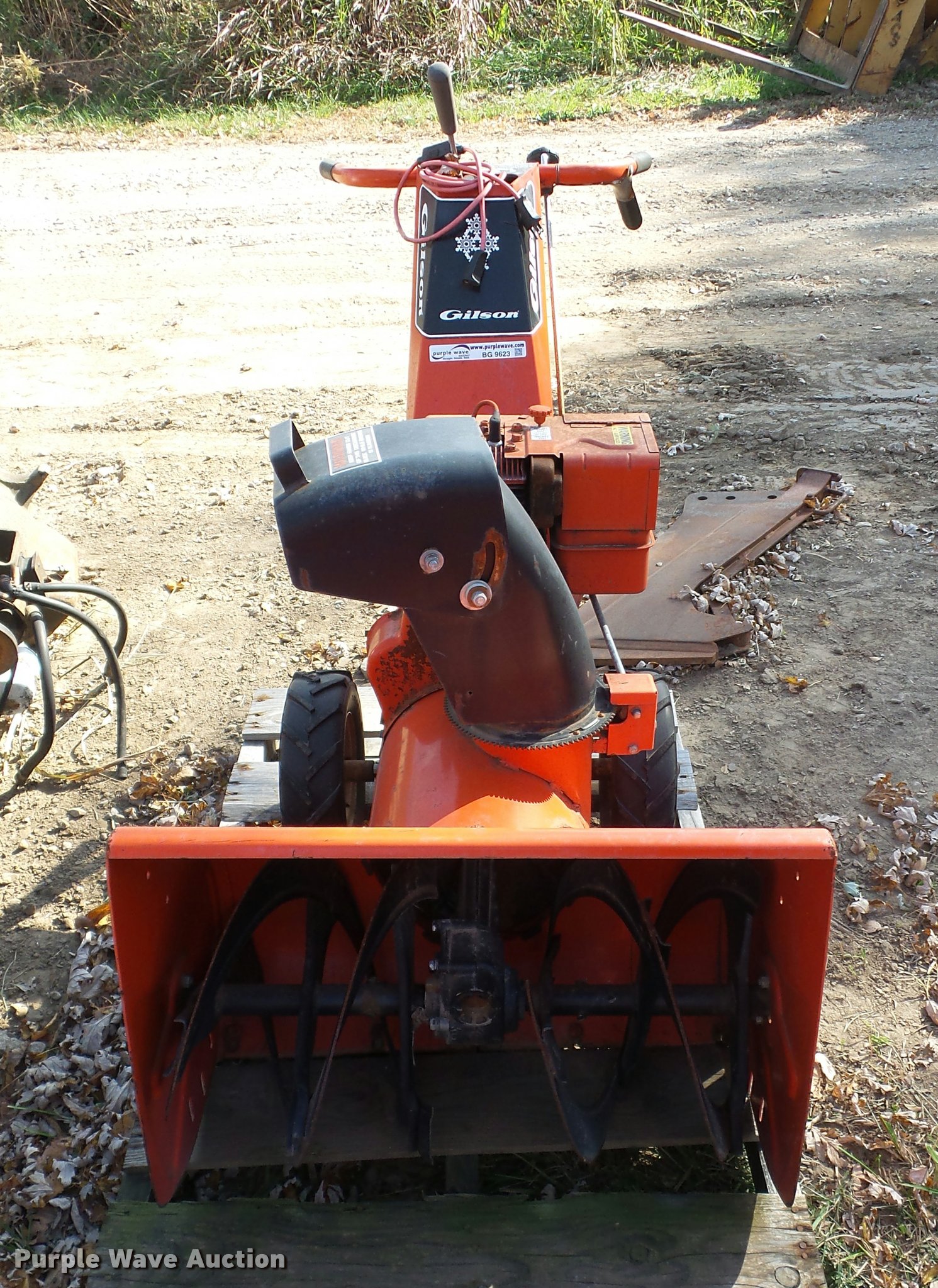 Gilson snow blower in Sibley, MO Item BG9623 sold Purple Wave
