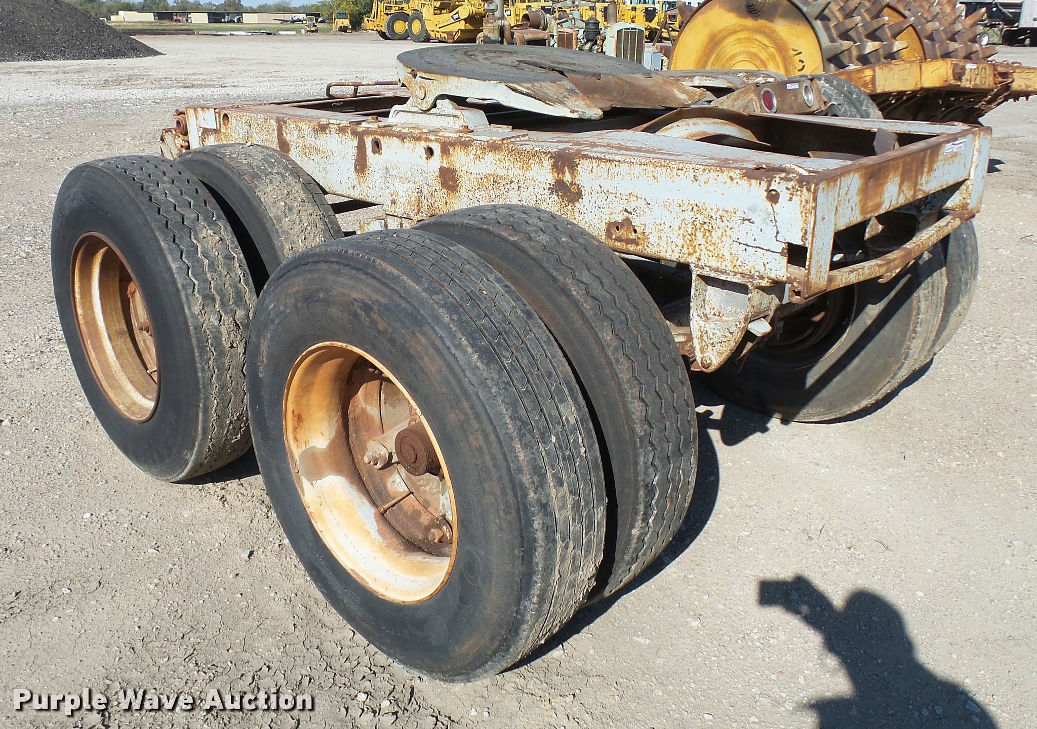 Fifth wheel tow dolly in Wichita, KS Item CA9972 sold Purple Wave
