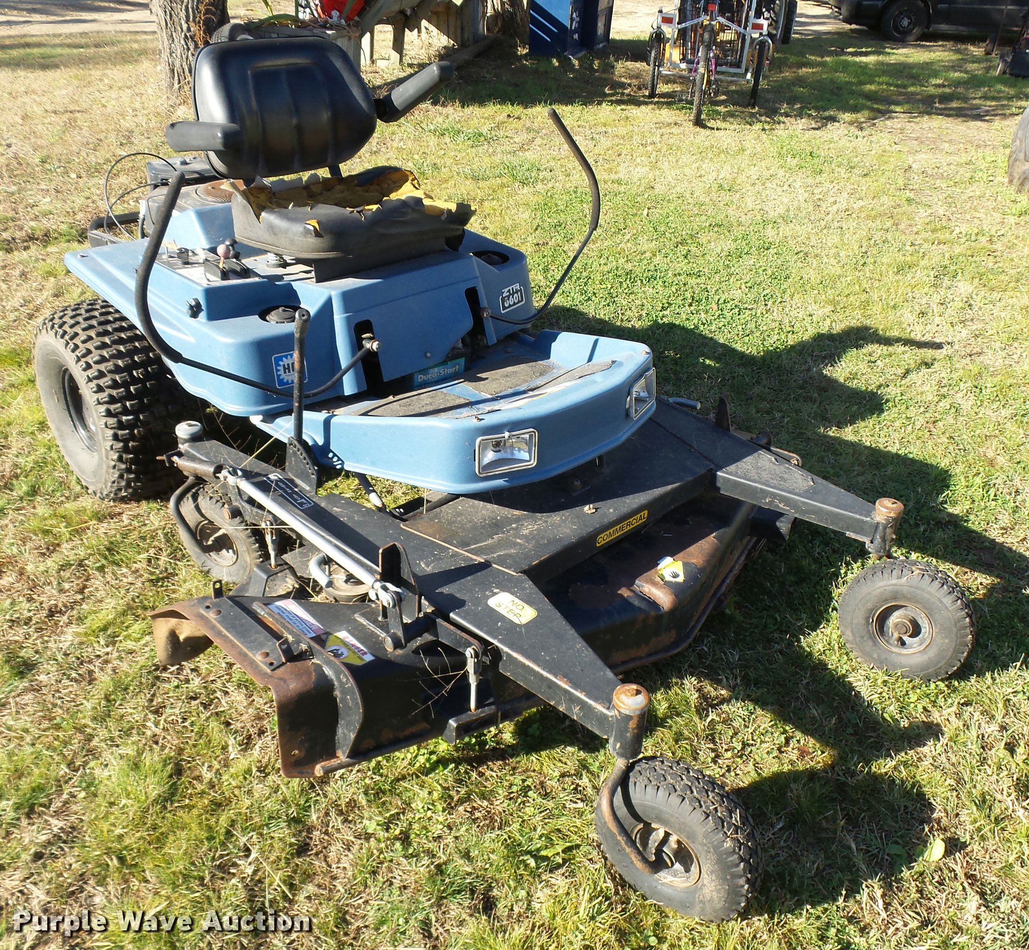 Dixon 6601 ZTR lawn mower in Haysville, KS Item L3396 sold Purple Wave
