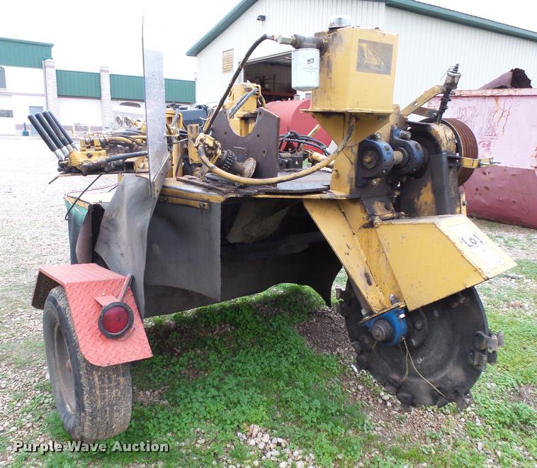 image for item BM9625 Vermeer 665 stump grinder