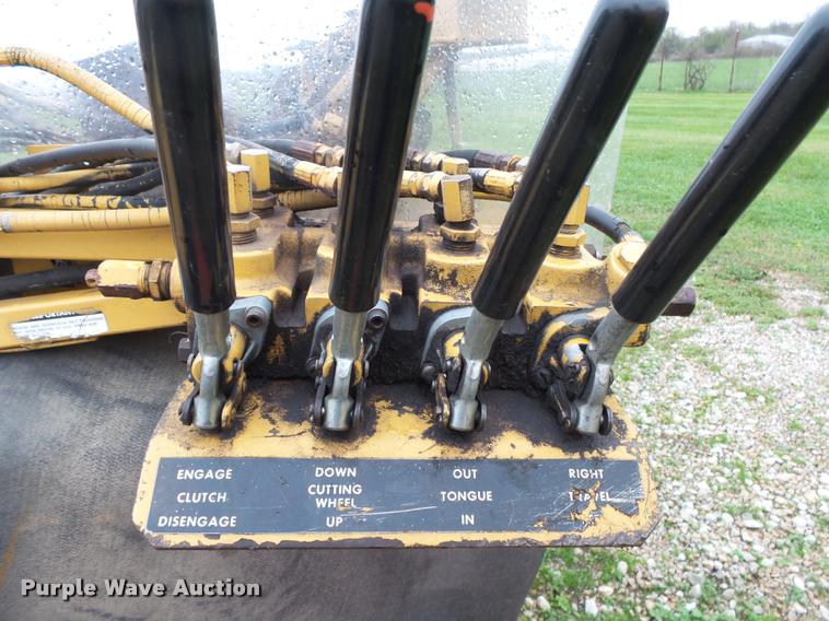 image for item BM9625 Vermeer 665 stump grinder