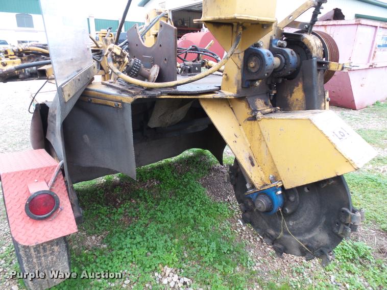 image for item BM9625 Vermeer 665 stump grinder