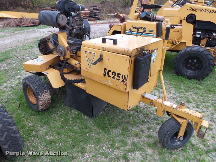 image for item BM9626 Vermeer SC252 stump grinder