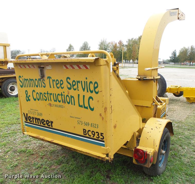 image for item BM9627 Vermeer BC935 wood chipper
