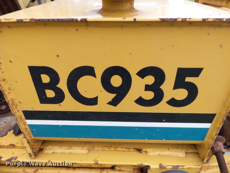 image for item BM9627 Vermeer BC935 wood chipper