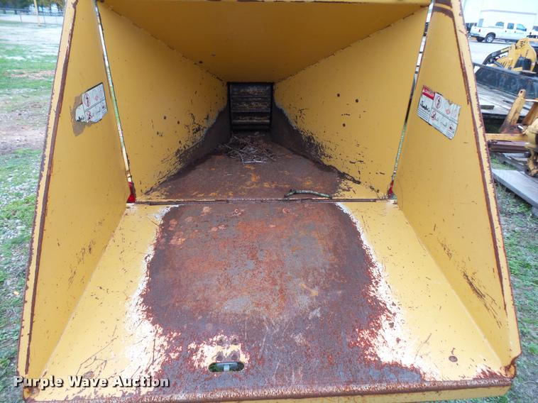 image for item BM9627 Vermeer BC935 wood chipper