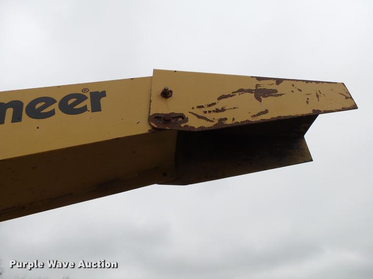 image for item BM9627 Vermeer BC935 wood chipper