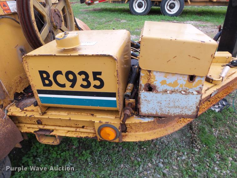 image for item BM9627 Vermeer BC935 wood chipper