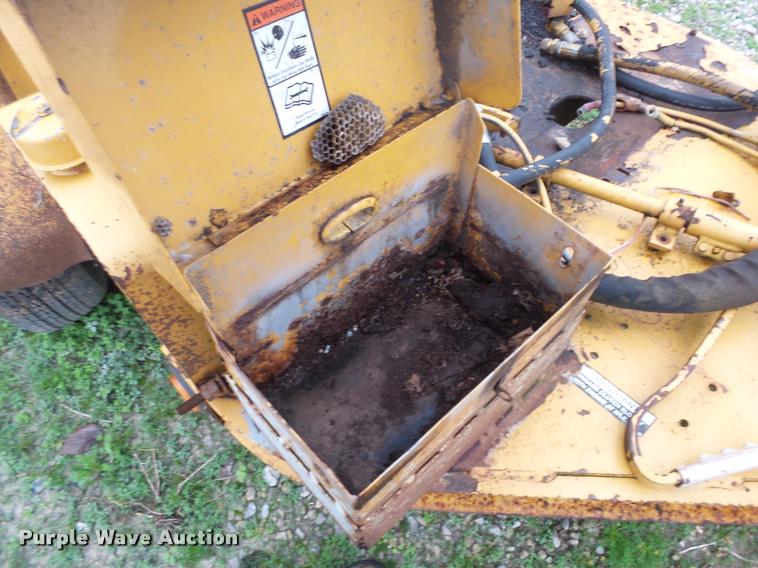 image for item BM9627 Vermeer BC935 wood chipper