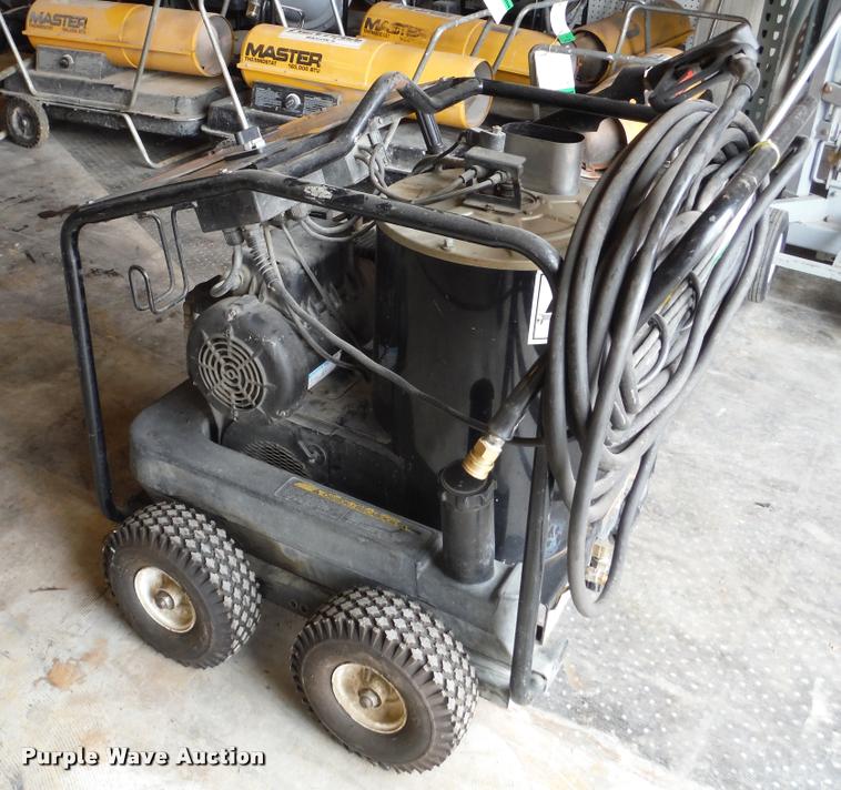 image for item CC9511 1998 Mi-T-M HSE-1002-0M11 pressure washer