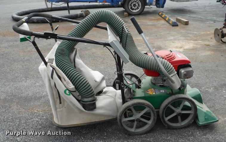 image for item CC9513 1997 Billy Goat KD510H lawn vacuum