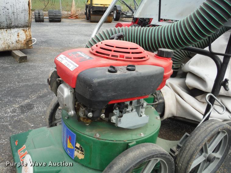 image for item CC9513 1997 Billy Goat KD510H lawn vacuum