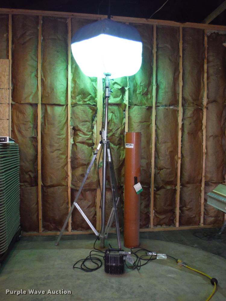 image for item CC9517 2010 Wacker LBA1 balloon light