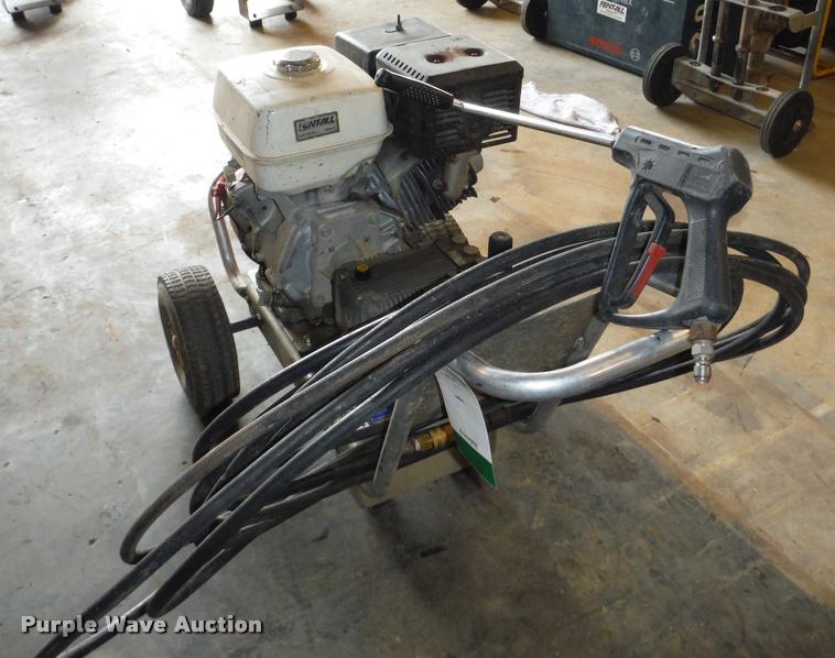 image for item CC9520 2006 Mi-T-M CA3504 pressure washer