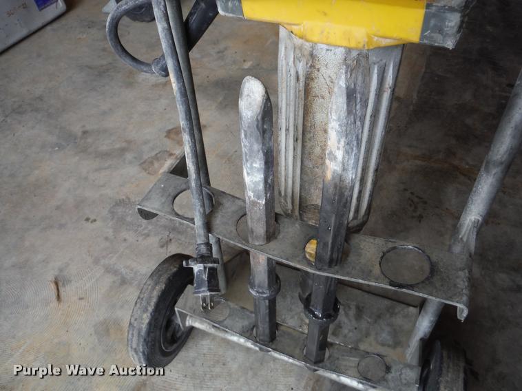 image for item CC9525 2012 Wacker EH27 hammer