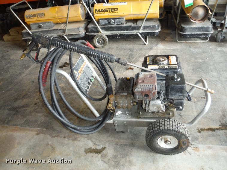 image for item CC9527 2012 Mi-T-M CA-27030-MHB pressure washer