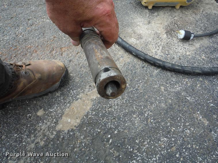 image for item CC9528 Wacker M2000 concrete vibrator