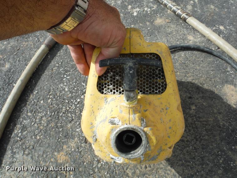 image for item CC9529 Wacker M2000 concrete vibrator