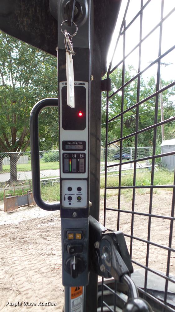 image for item DA2875 2011 New Holland C227 skid steer