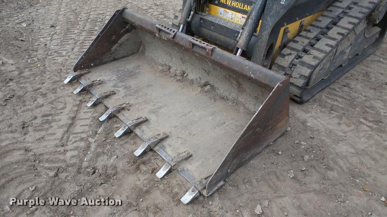 image for item DA2875 2011 New Holland C227 skid steer