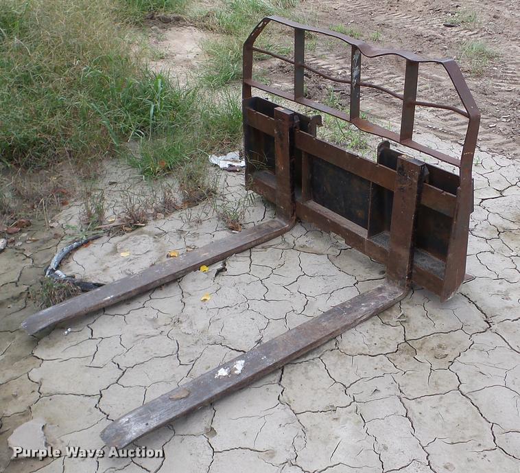 image for item DA2875 2011 New Holland C227 skid steer