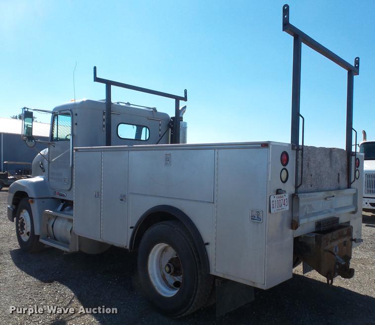 image for item DA3755 1999 Freightliner FLD112 service truck