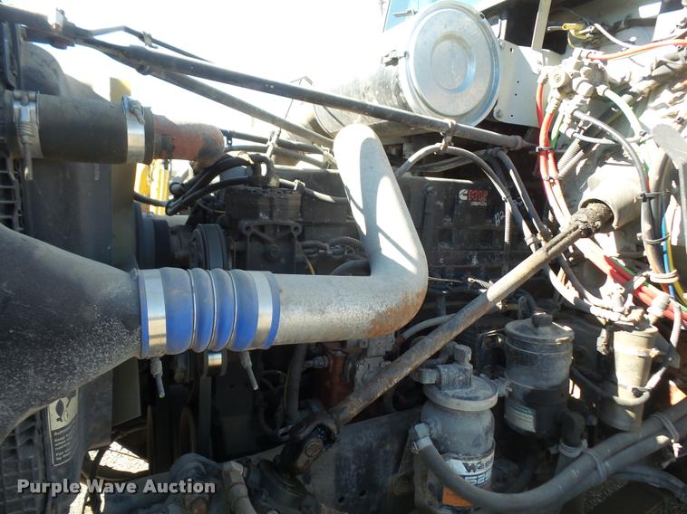 image for item DA3755 1999 Freightliner FLD112 service truck