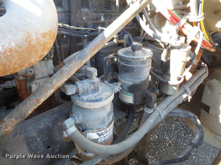 image for item DA3755 1999 Freightliner FLD112 service truck