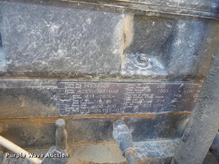 image for item DA3755 1999 Freightliner FLD112 service truck