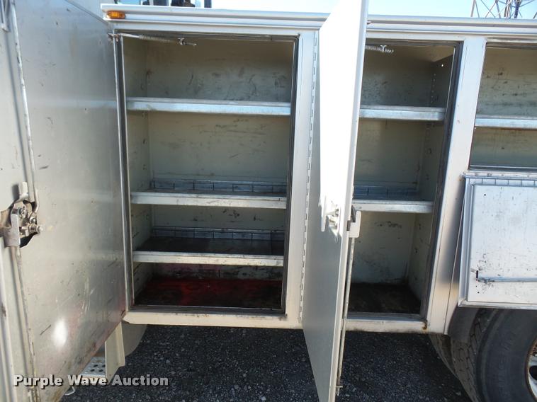 image for item DA3755 1999 Freightliner FLD112 service truck