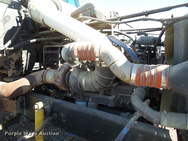 image for item DA3766 1993 Freightliner FLD120SD flatbed truck