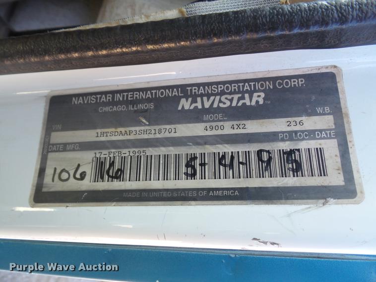 image for item DA3767 1995 International 4900 flatbed truck