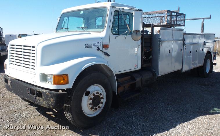 image for item DA3768 2000 International 4700 service truck
