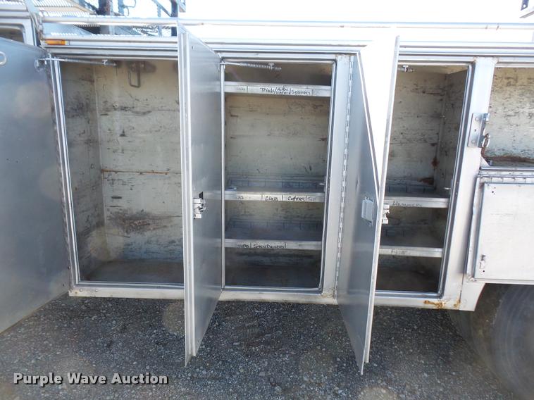 image for item DA3768 2000 International 4700 service truck