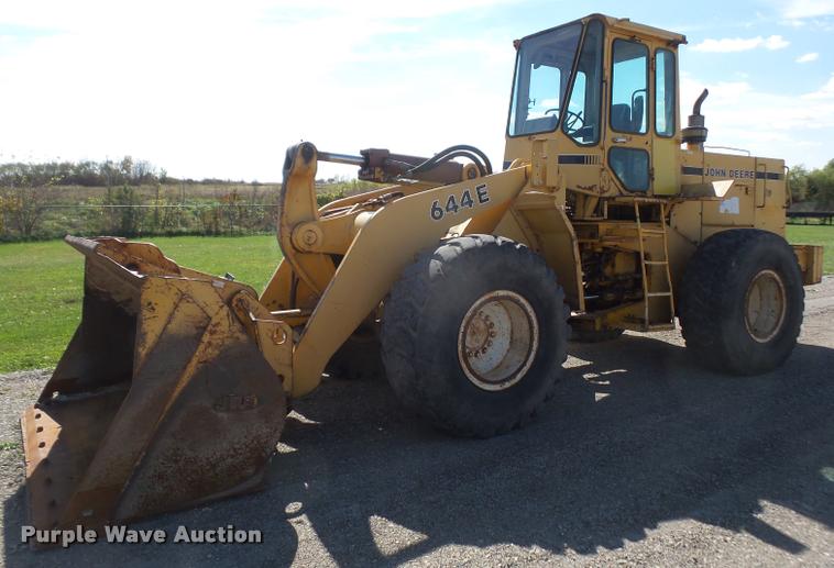 image for item DA3773 1988 John Deere 644E wheel loader