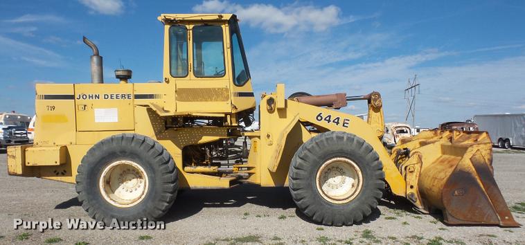 image for item DA3773 1988 John Deere 644E wheel loader