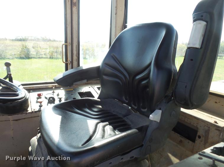 image for item DA3773 1988 John Deere 644E wheel loader