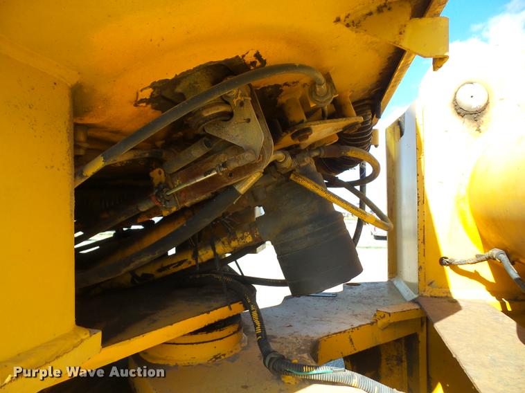 image for item DA3773 1988 John Deere 644E wheel loader