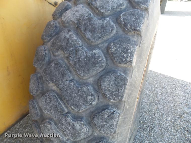 image for item DA3773 1988 John Deere 644E wheel loader