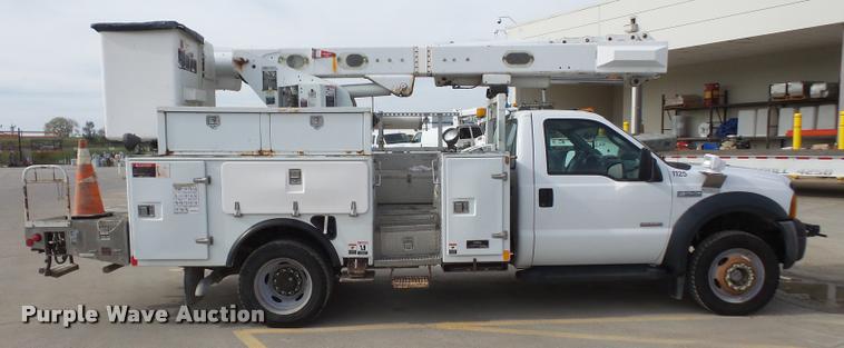 image for item DA3822 2007 Ford F550 bucket truck